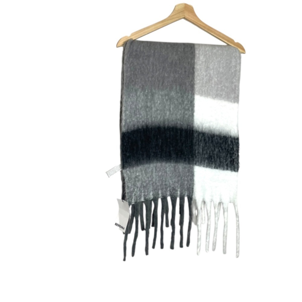 Soft Bershka Scarf 🤍